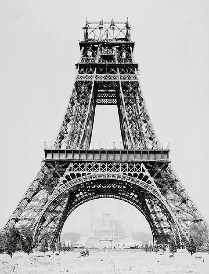 Boutiques de musées Album sur la construction de la Tour Eiffel (toiles encadrées) New