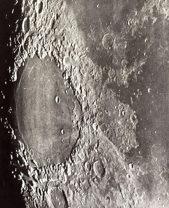 Toiles Sur Châssis<Boutiques de musées Atlas photographique de la lune, Taruntius Mer des aises Macrobius (toiles sur châssis)