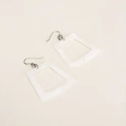 Boucles D'Oreilles<Boutiques de musées Boucles d'oreilles Trapèze en nacre blanche - L'Indochineur