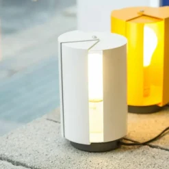Design|Art De La Maison<Boutiques de musées Lampe pivotante à poser - Charlotte Perriand - Nemo Lighting - Blanc