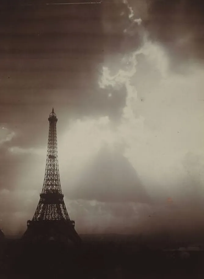 Boutiques de musées La Tour Eiffel dans le soleil couchant (toiles encadrées) Clearance