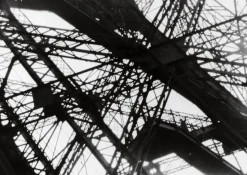 Boutiques de musées La Tour Eiffel; détail (panneaux aluminium) New
