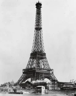 Boutiques de musées La Tour jusqu'au 3e étage et le début du lanternon (panneaux aluminium) Hot
