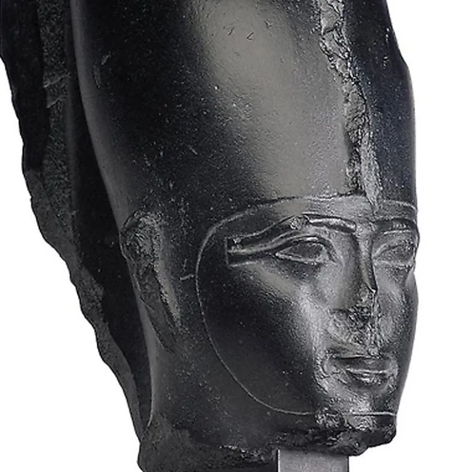 Boutiques de musées Moulage Tête du roi Psammétique III sous la forme du dieu Osiris Hot