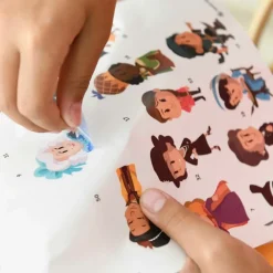 Loisirs Créatifs<Boutiques de musées Poster pédagogique Femmes Célèbres + 46 stickers - Poppik