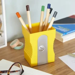 Boutiques de musées Pot à crayons en plastique Taille-crayon Jaune - Balvi