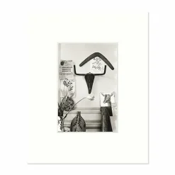 Affiches Et Reproductions<Boutiques de musées Reproduction sous Marie-Louise David Douglas Duncan - Sculpture Tête de taureau accrochée au mur du salon de l'atelier de La Californie, Cannes 1957